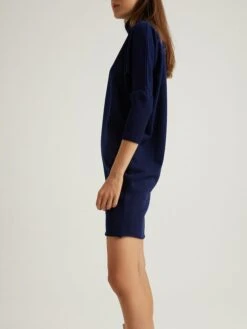 Strickkleid In Dunkelblau -Triumph Verkäufe bgn strickkleid in dunkelblau 3