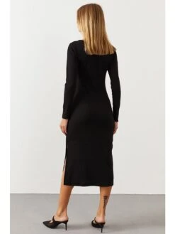 Kleid In Schwarz -Triumph Verkäufe milan kiss kleid in schwarz 2