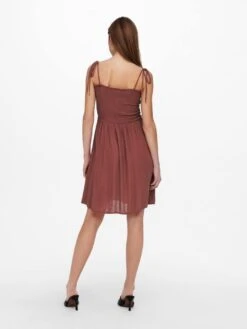 ONLY Kleid In Apple Butter -Triumph Verkäufe only kleid in apple butter 2