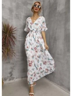 Kleid In Weiß/ Rosa/ Blau