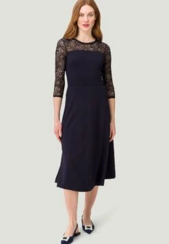 Titelseite -Triumph Verkäufe zero midikleid night sky 1