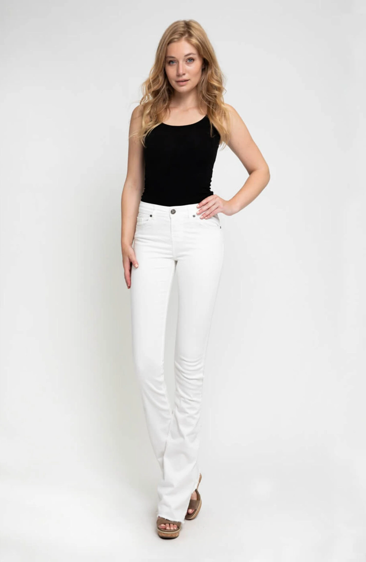 Hose Leona Flare White In Weiß 2 Hose Leona Flare White In Weiß – Bild 2